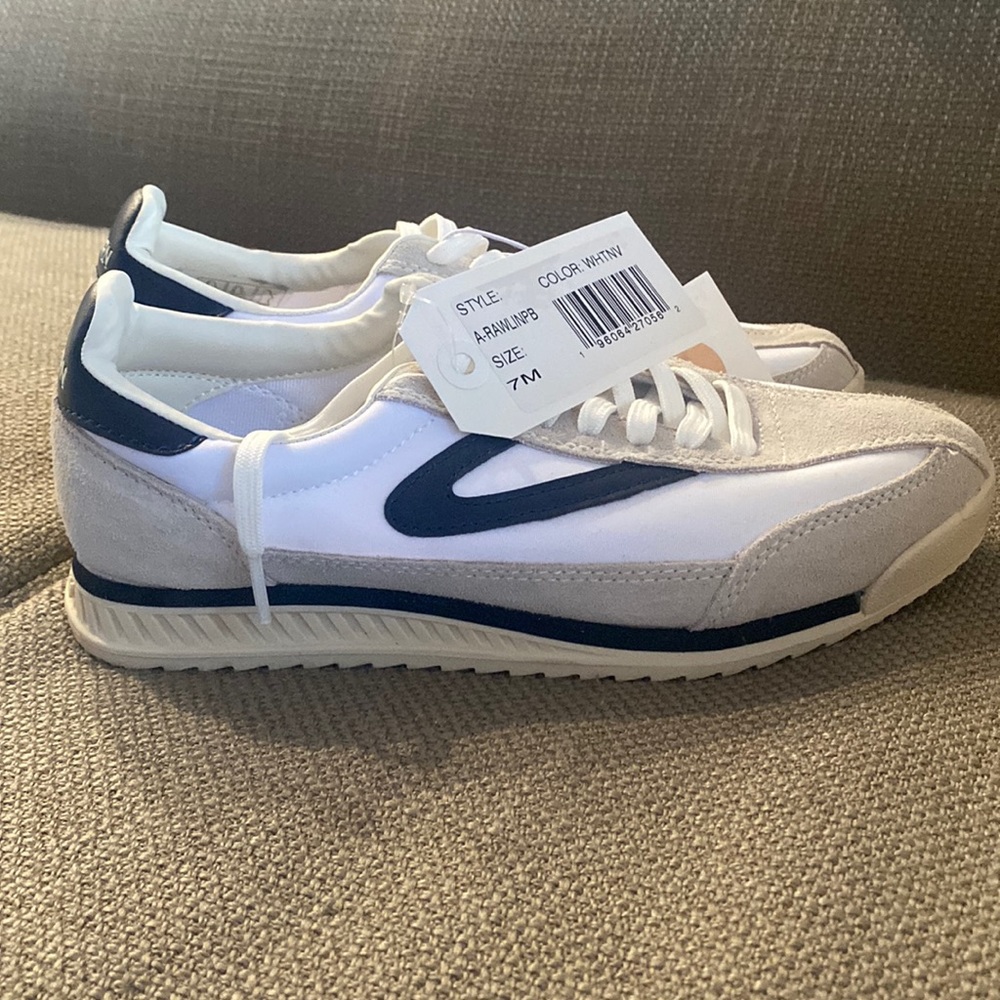 Brand new Tretorn tennis shoes